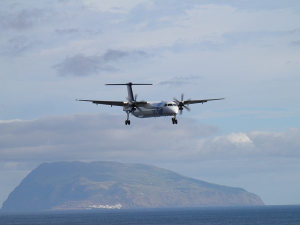 Projeto para ampliação de aerogare do Corvo avança em 2021