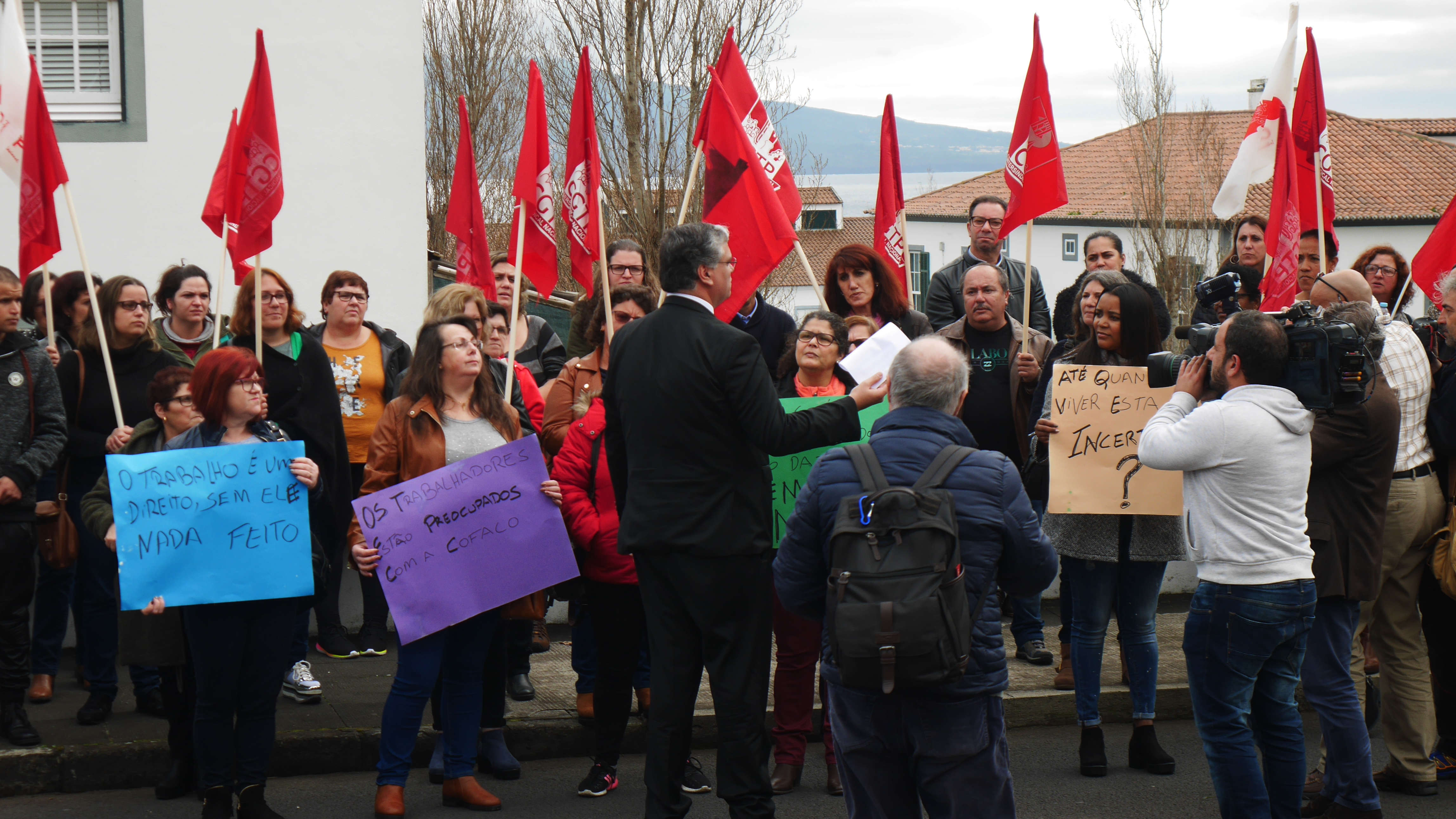 Cofaco, um símbolo açoriano, palco de despedimentos e esperança numa promessa verbal