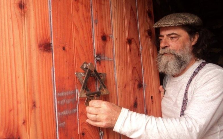 Os porquês…por Manuel Lopes Azevedo