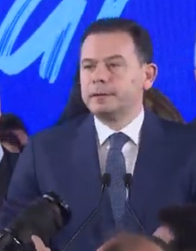 Tarifa do subsídio social entre Açores e continente baixa para 119 euros – Montenegro