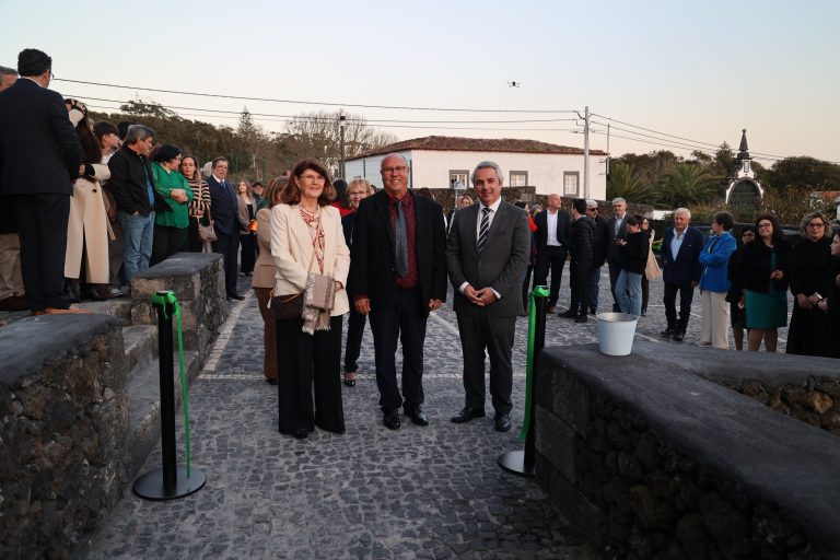 Pedro Nascimento Cabral congratula novo empreendimento turístico na Fajã de Baixo