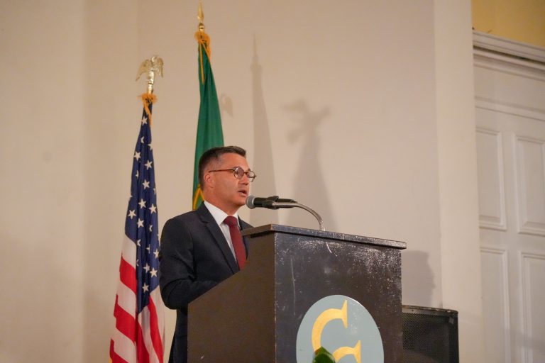 Presidente do Parlamento açoriano defende maior envolvimento dos jovens açor-descendentes com a Região